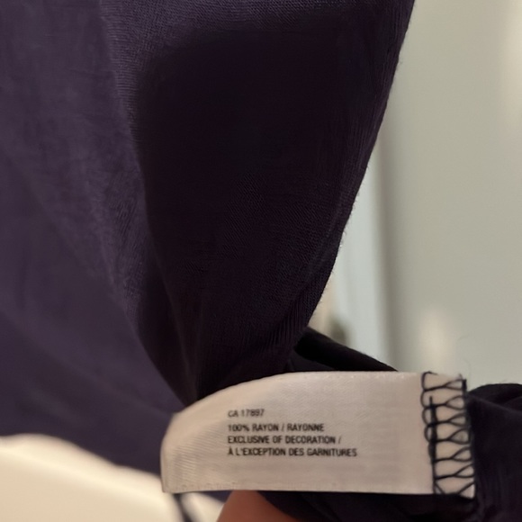 Gap Navy Top size XS - Picture 6 of 6